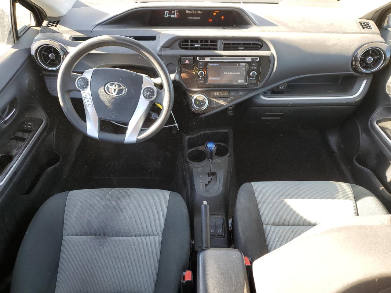 2015 Toyota Prius C VIN: JTDKDTB33F1585990 Lot: 91651205