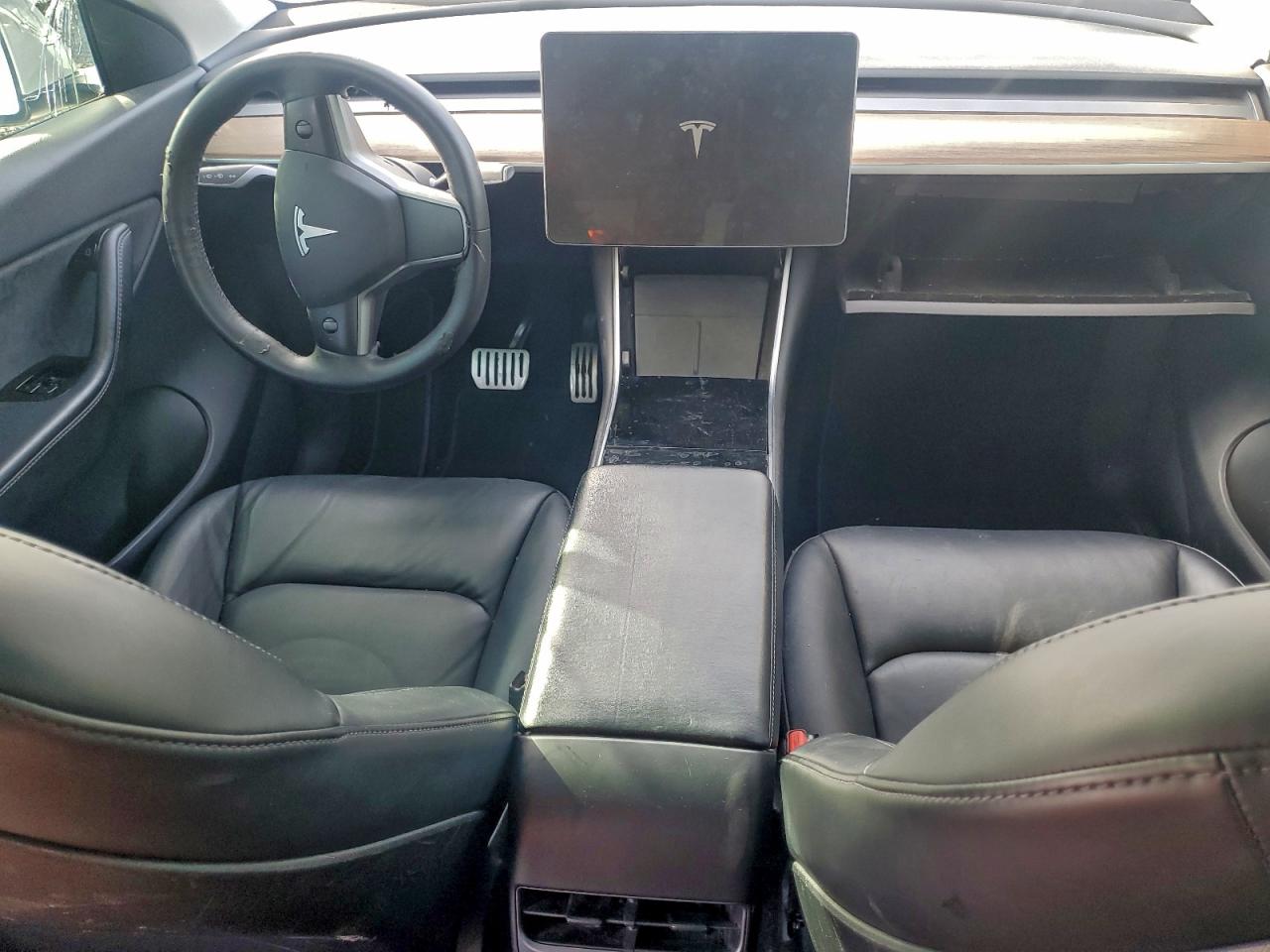 2021 Tesla Model Y VIN: 5YJYGDED0MF107400 Lot: 93468675