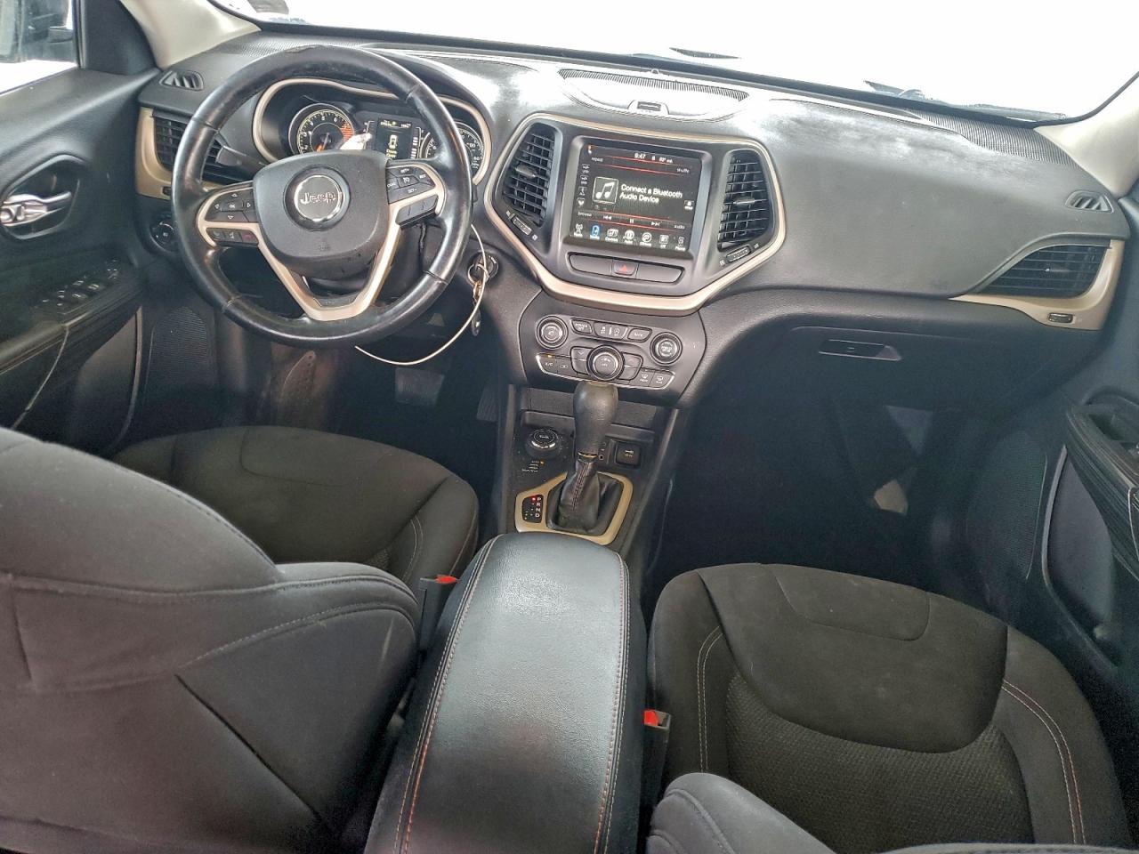 2017 Jeep Cherokee Latitude VIN: 1C4PJMCS2HW538403 Lot: 94028415