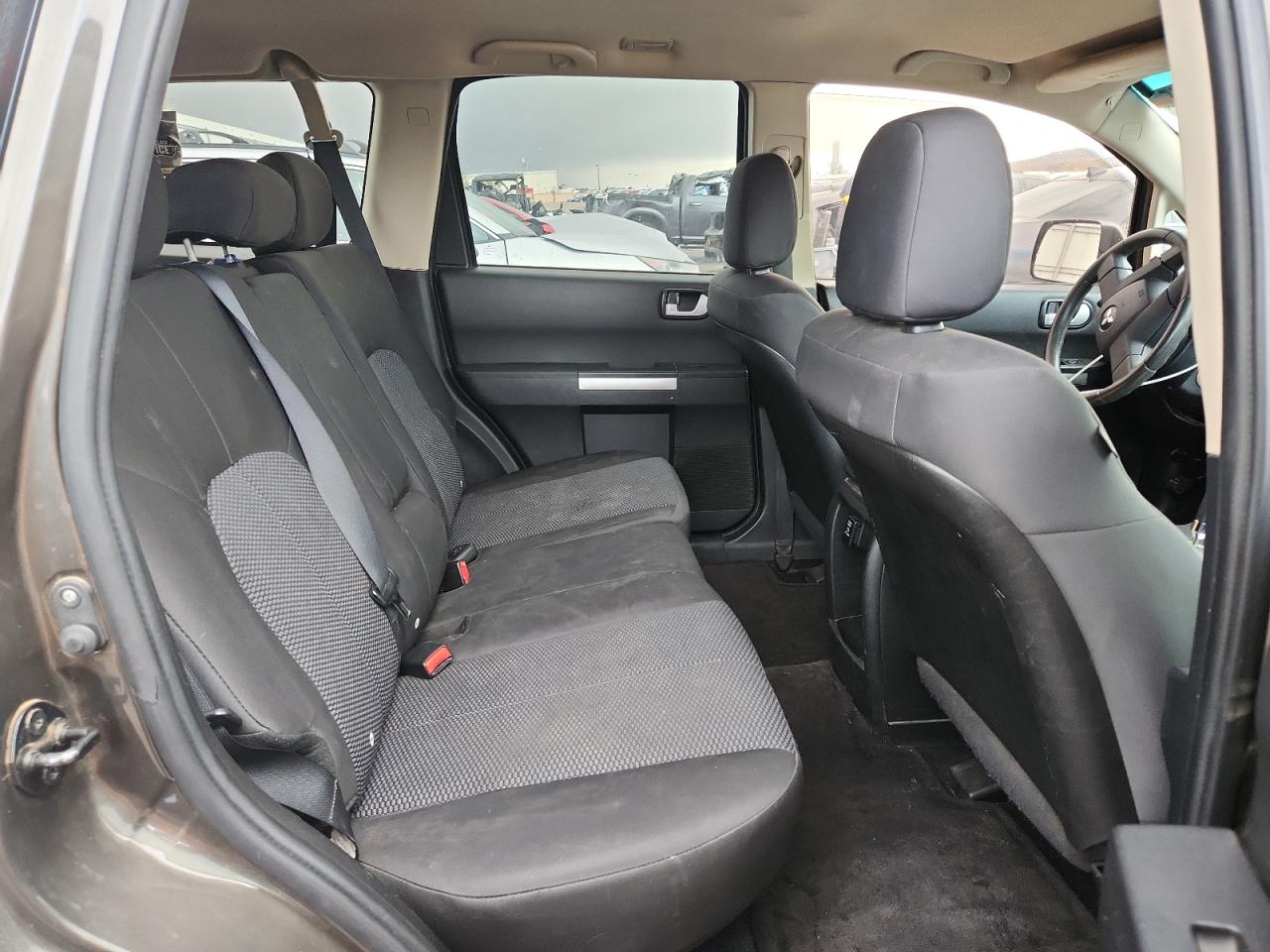 2010 Mitsubishi Endeavor Ls VIN: 4A4JM2AS8AE013516 Lot: 93851875