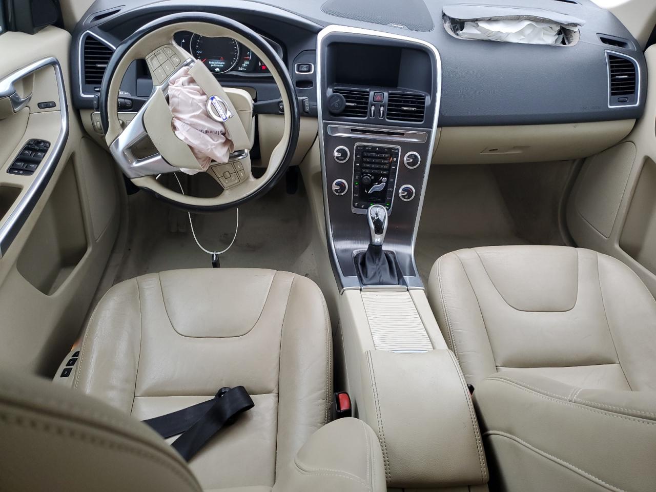 2016 Volvo Xc60 T6 Platinum VIN: YV449MDM6G2781565 Lot: 90800015