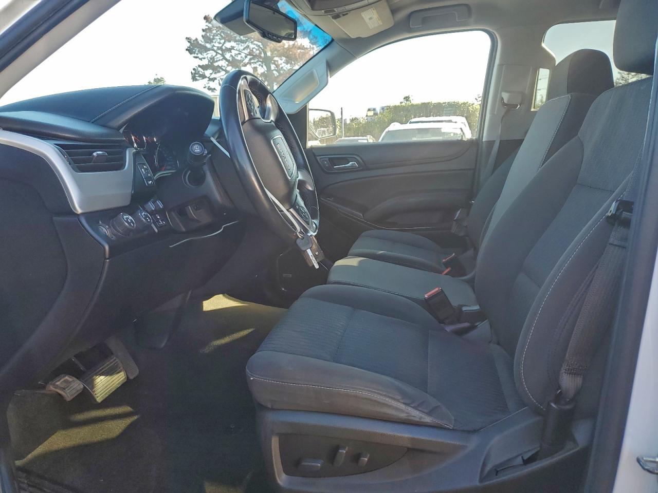 2018 GMC Yukon Xl K1500 Sle VIN: 1GKS2FEC9JR185207 Lot: 92909075