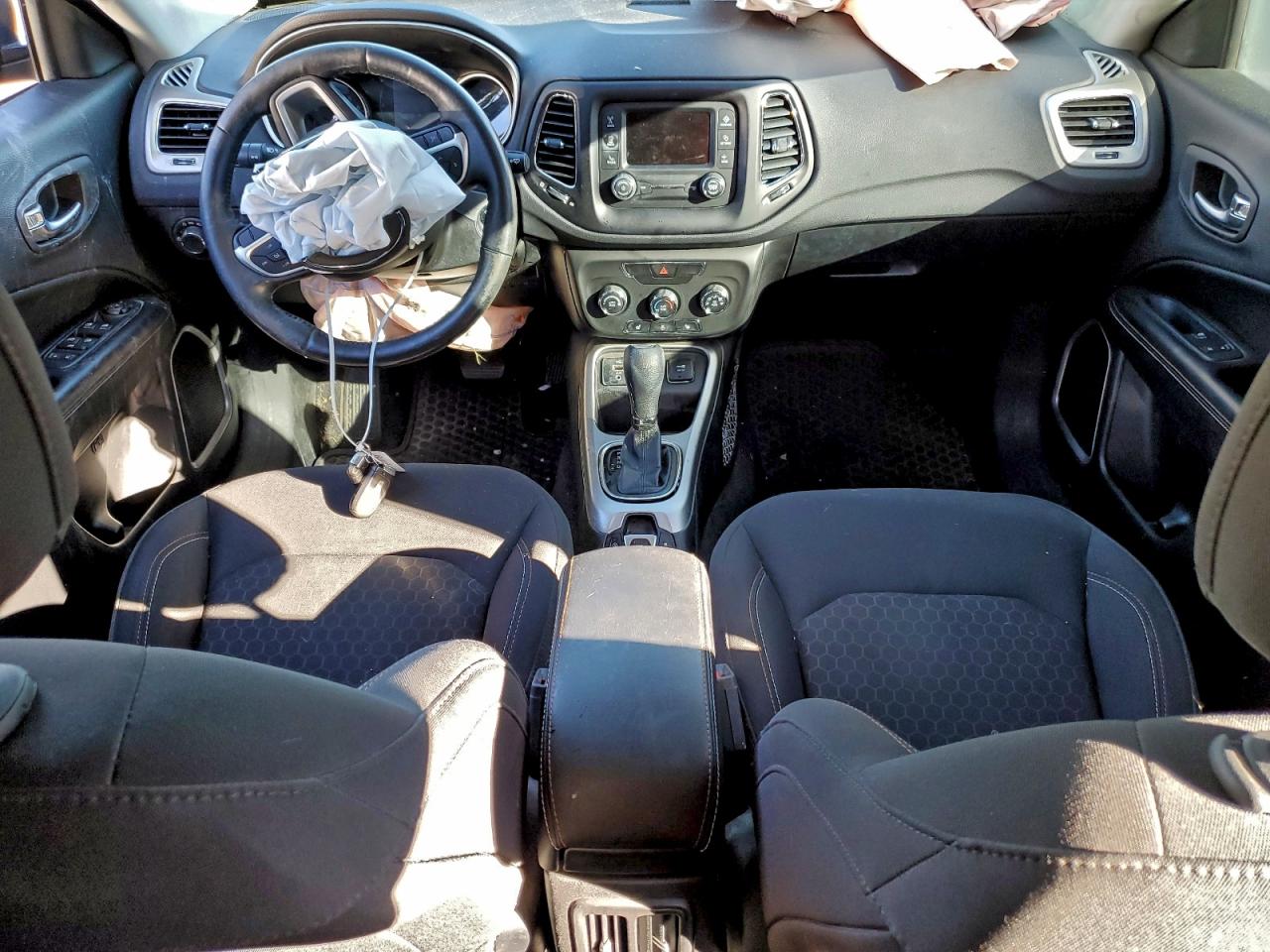 2018 Jeep Compass Sport VIN: 3C4NJCAB7JT374694 Lot: 93862995