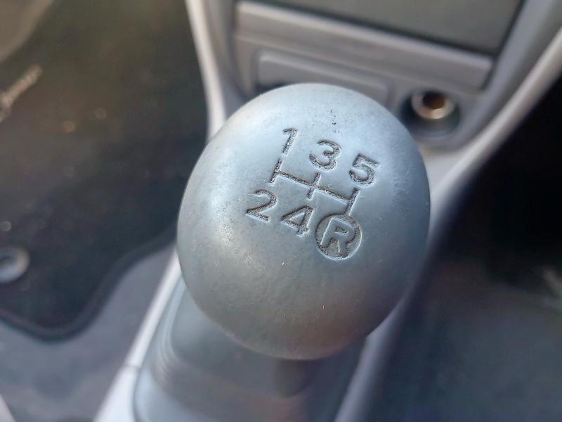 2001 TOYOTA COROLLA 1.4 VVTI S 5DR