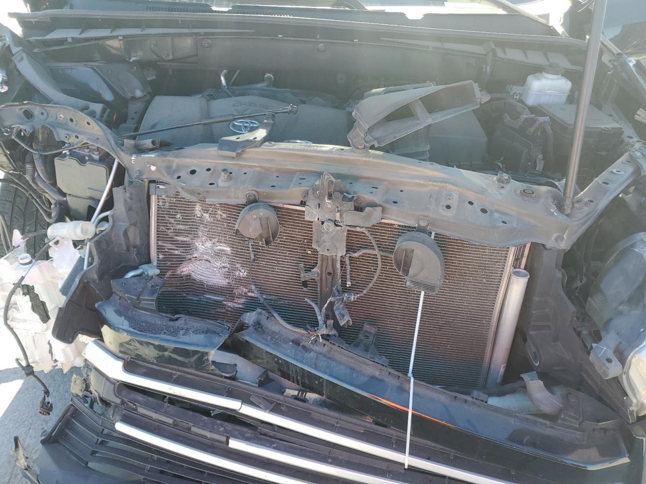 2019 Toyota Highlander Le VIN: 5TDBZRFH4KS941158 Lot: 93205425