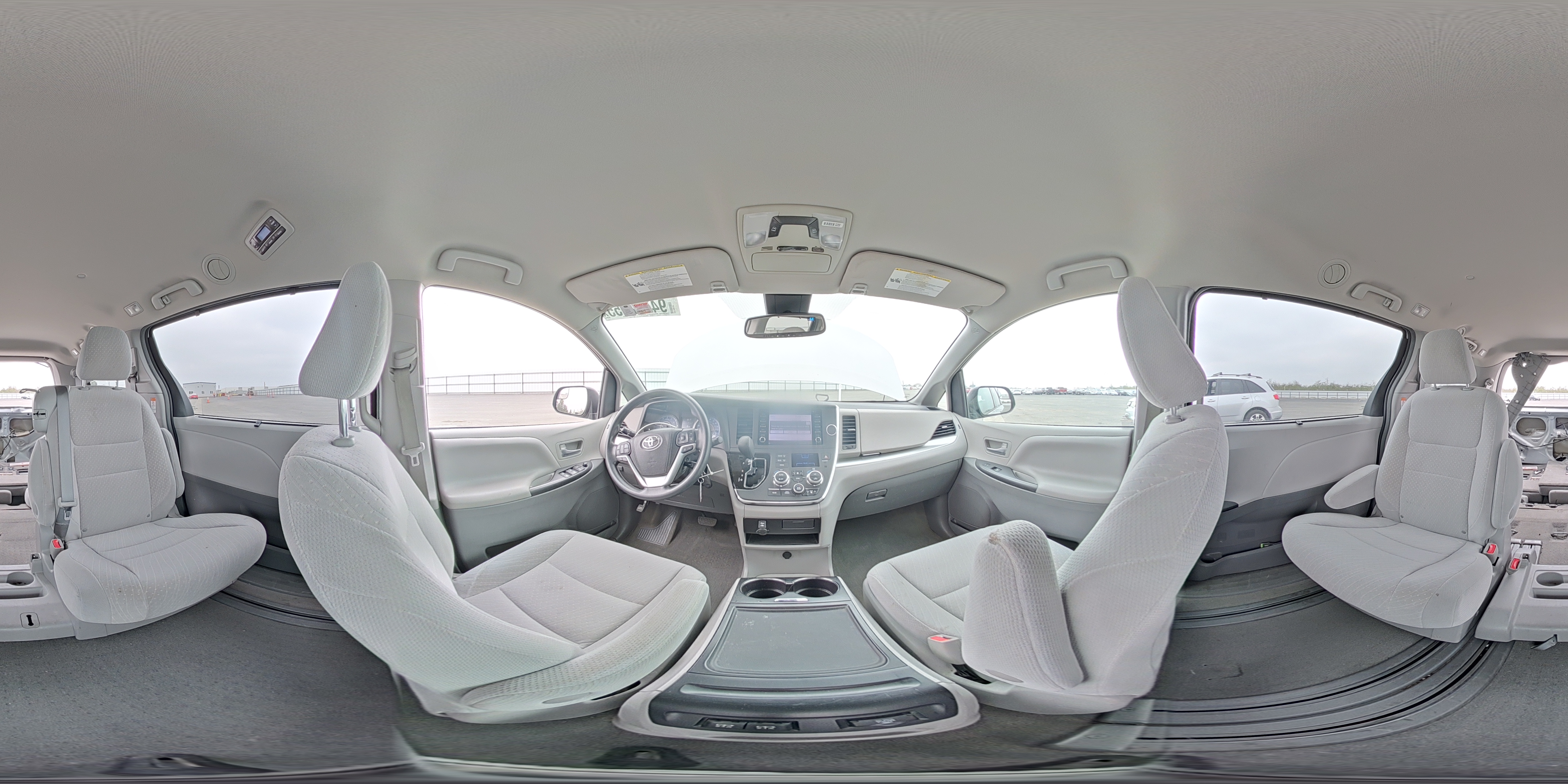 2018 Toyota Sienna Le VIN: 5TDKZ3DC9JS915366 Lot: 94792755