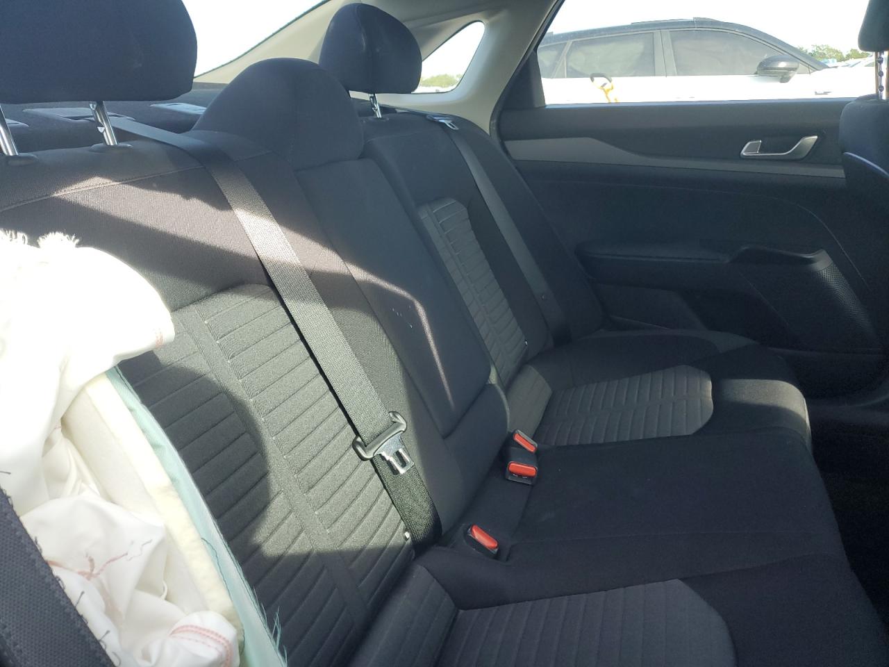 2025 Kia K5 Lxs VIN: KNAG24J79S5290432 Lot: 92437485