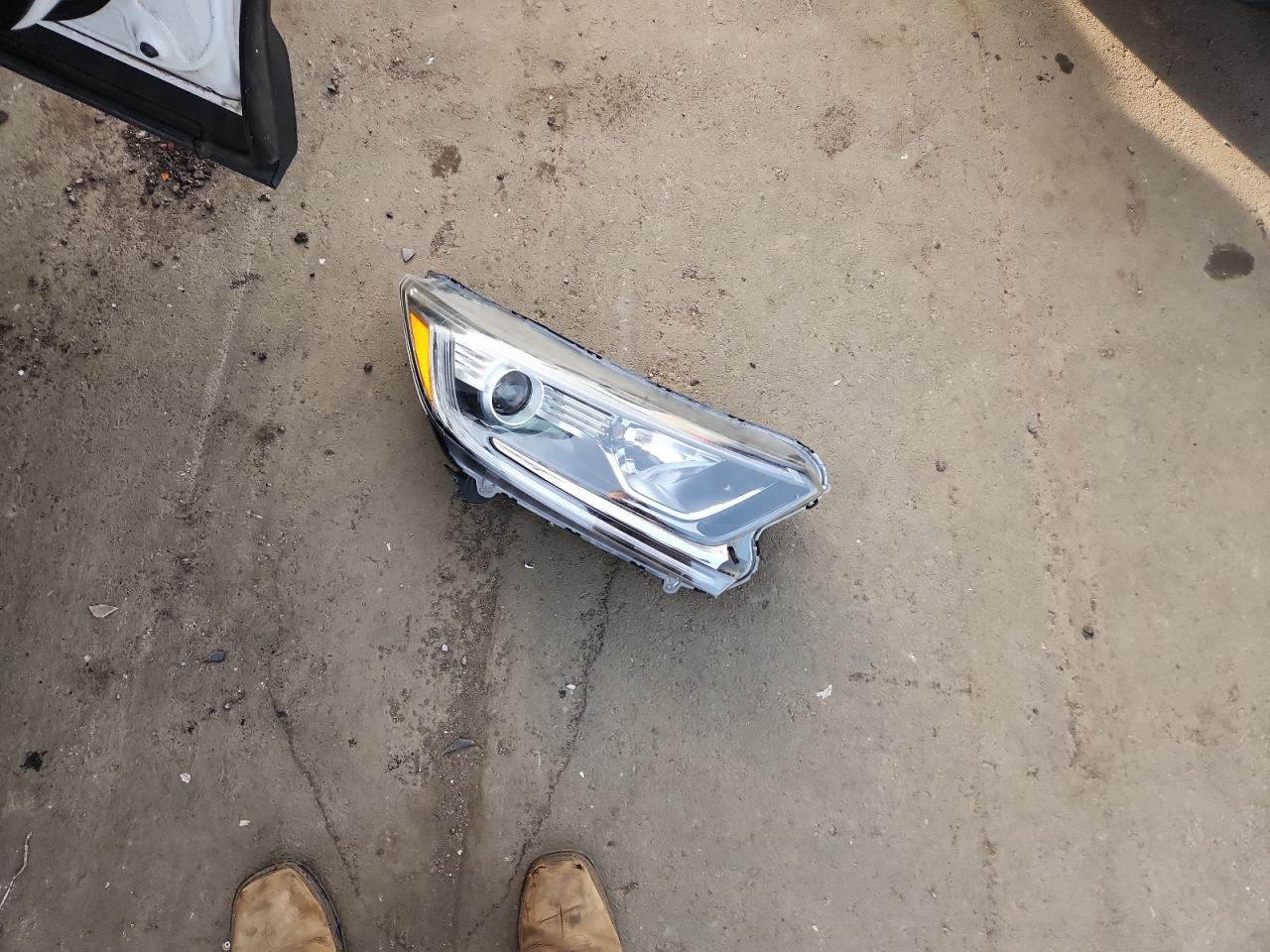 2019 Honda Cr-V Lx VIN: 2HKRW6H32KH212105 Lot: 90373205