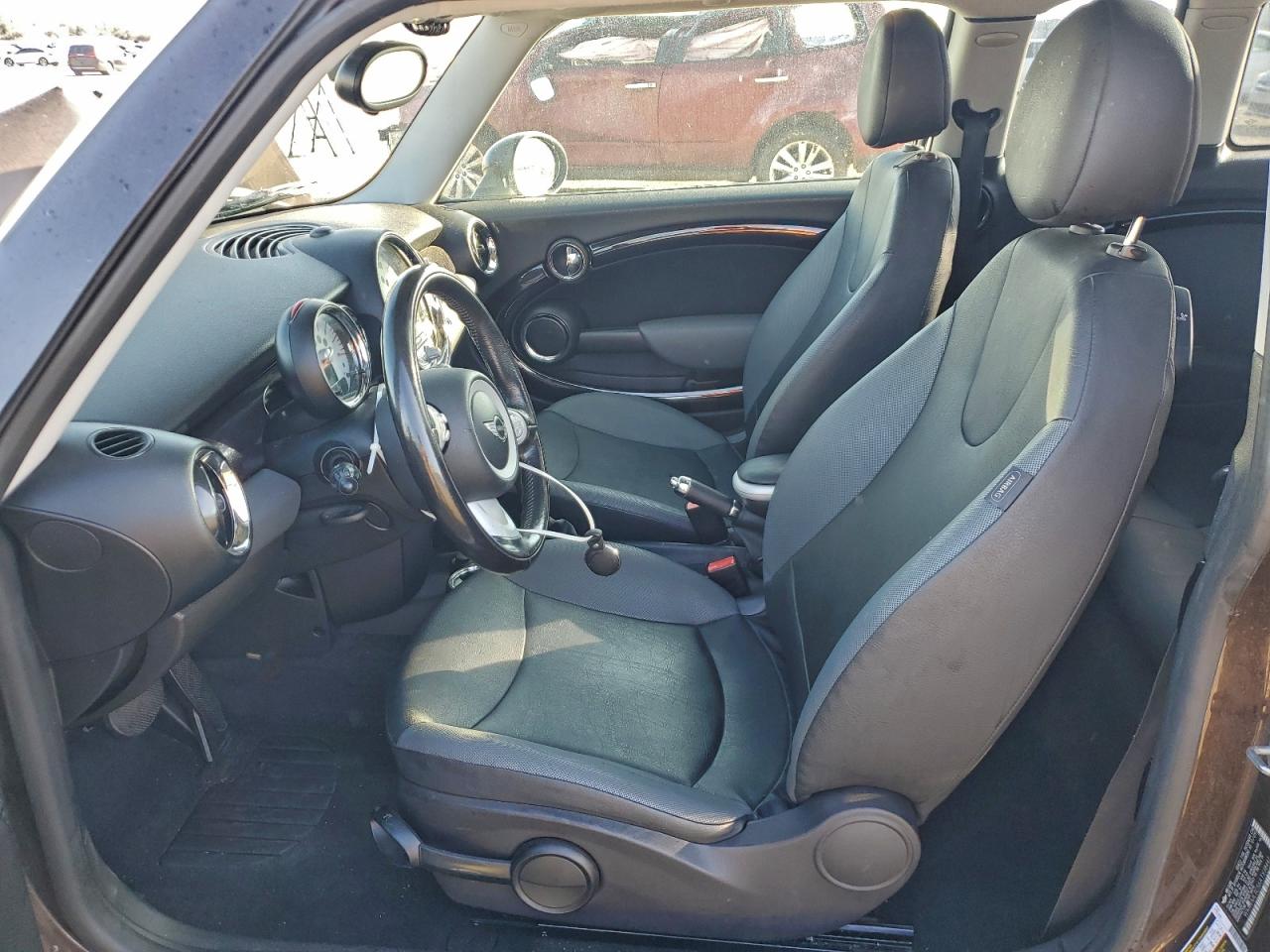 2010 Mini Cooper Clubman VIN: WMWML3C56ATX38447 Lot: 94197485