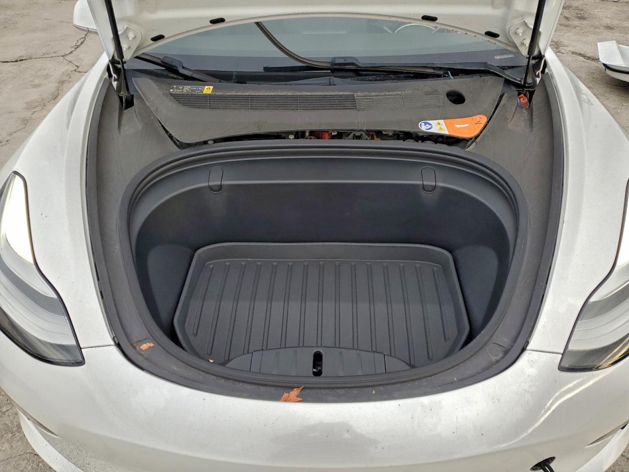 2018 Tesla Model 3 VIN: 5YJ3E1EA8JF006489 Lot: 93135455