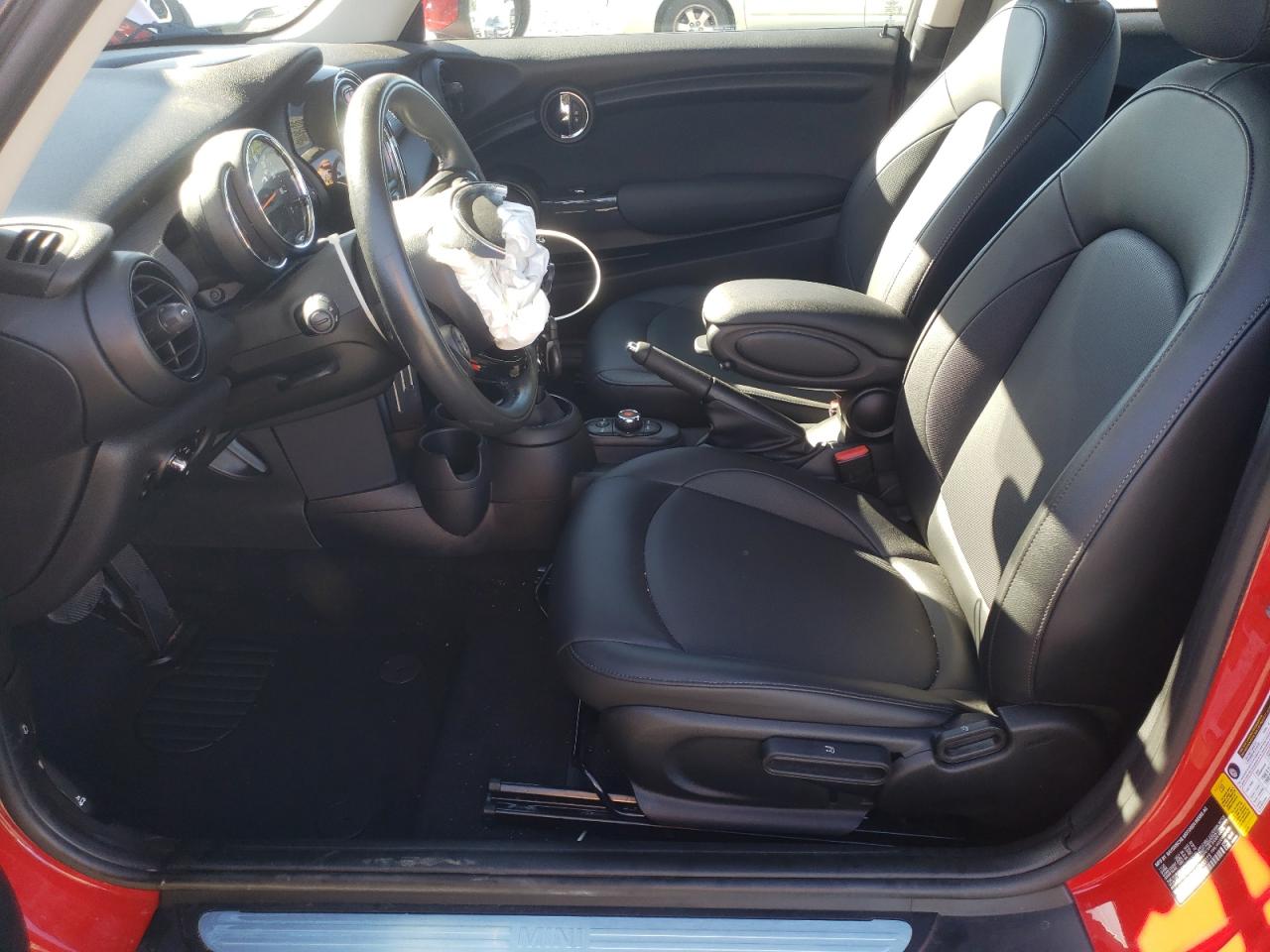 2021 Mini Cooper VIN: WMWXR3C04M2P00015 Lot: 90758195