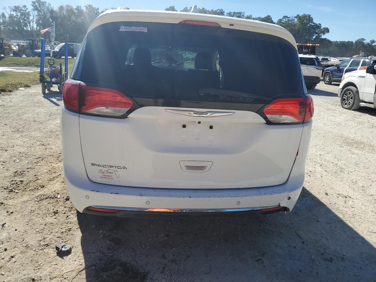 2019 Chrysler Pacifica Touring L VIN: 2C4RC1BG2KR560528 Lot: 92297195