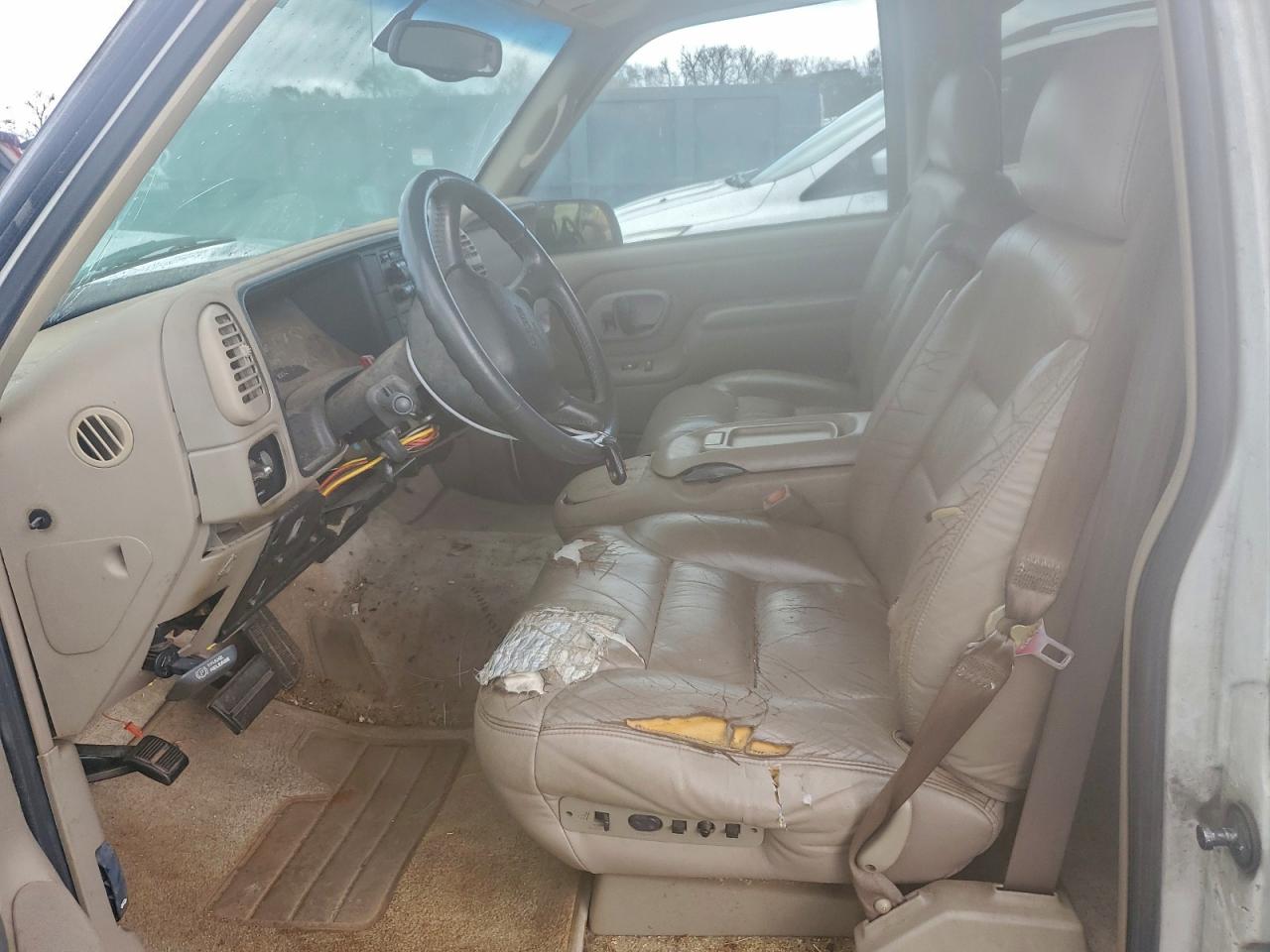 1999 GMC Suburban C1500 VIN: 1GKEC16R9XJ744651 Lot: 93876685