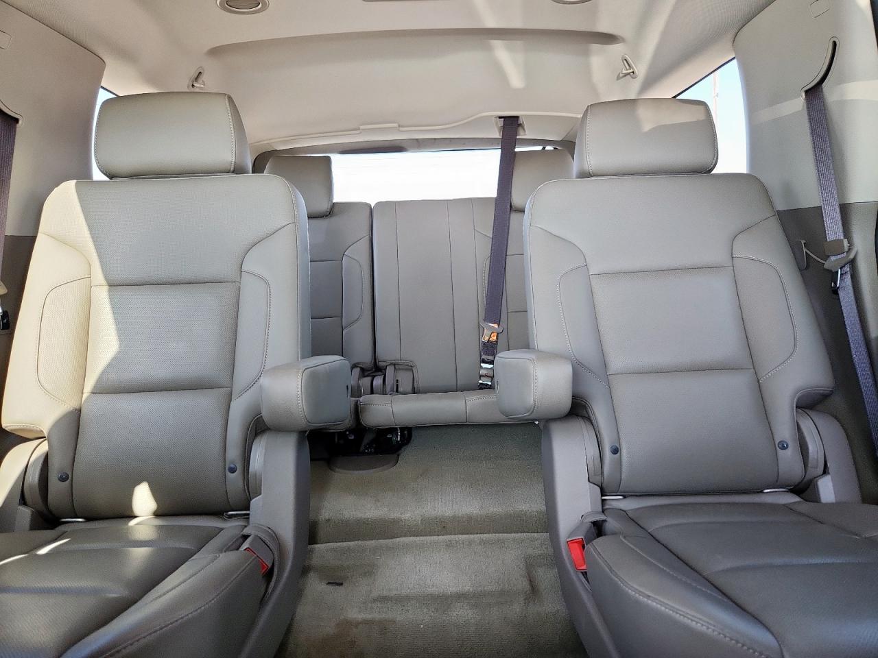 2018 Chevrolet Tahoe K1500 Premier VIN: 1GNSKCKC6JR104086 Lot: 92424015