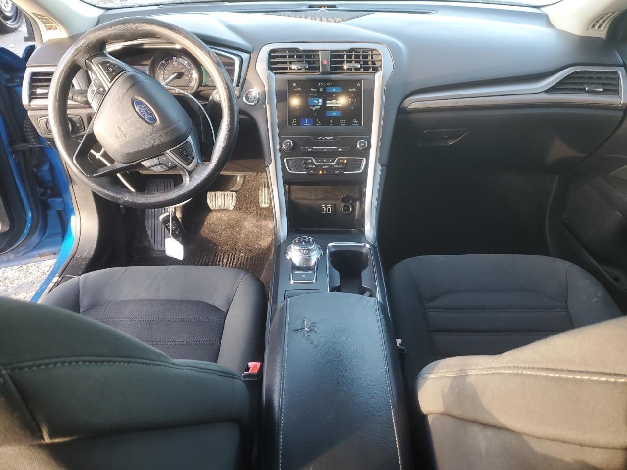 2019 Ford Fusion Se VIN: 3FA6P0LU5KR152403 Lot: 92394835