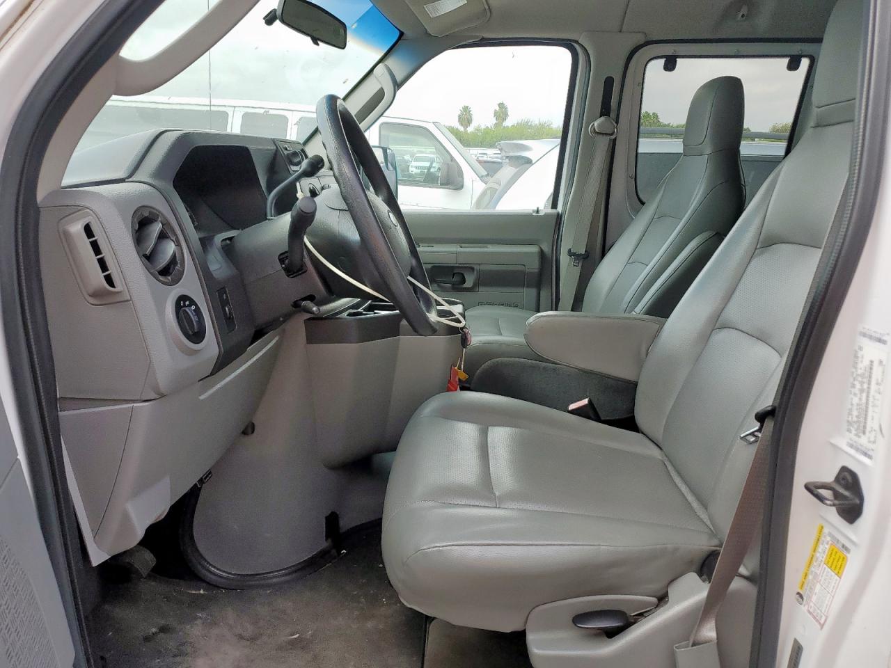 2013 Ford Econoline E350 Super Duty Wagon VIN: 1FBNE3BL9DDA90171 Lot: 92715515