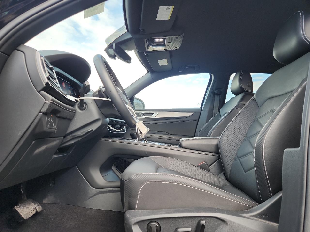 2025 Volkswagen Atlas Cross Sport Se VIN: 1V2WE2CA9SC201066 Lot: 93514555