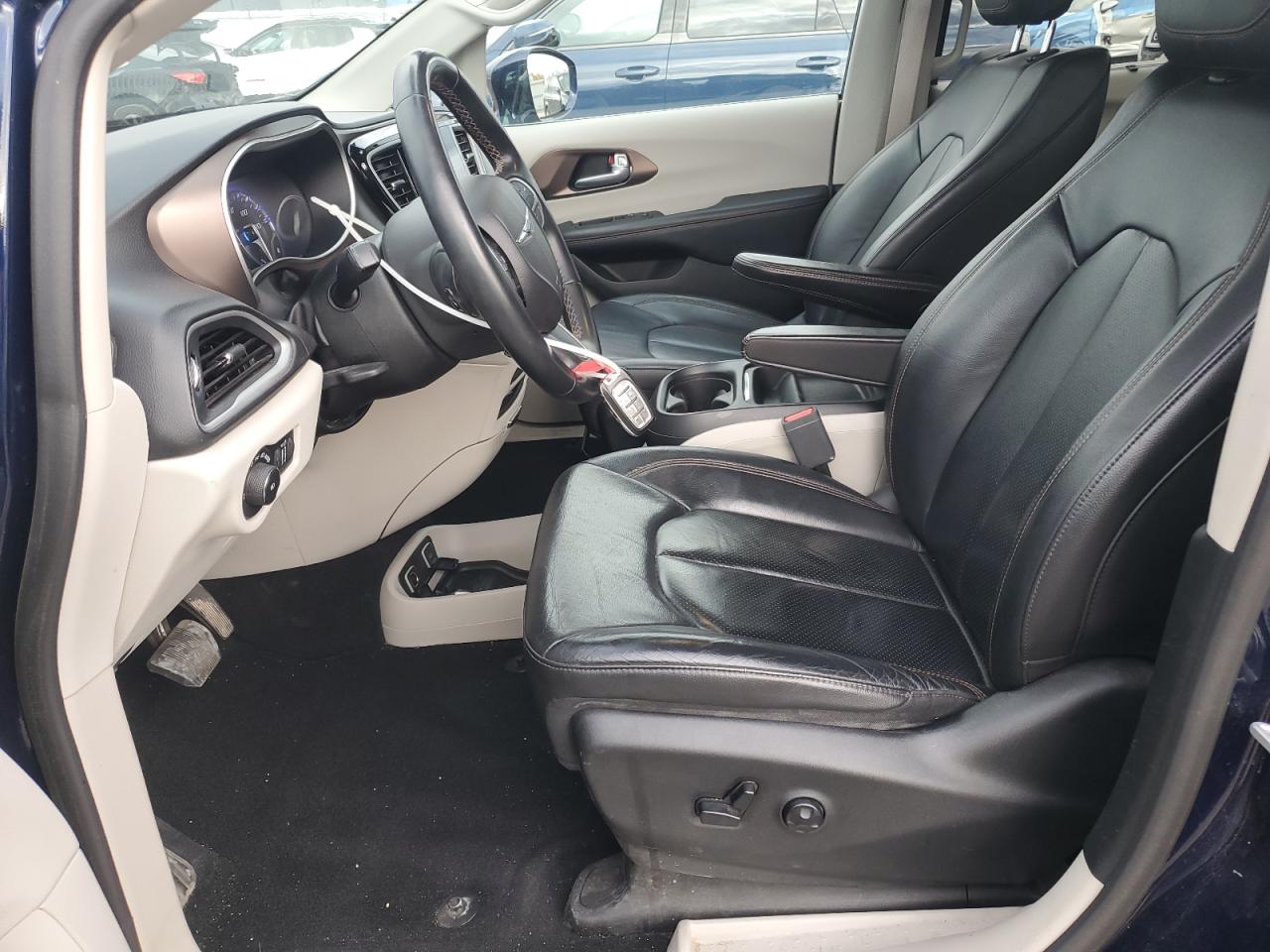 2018 Chrysler Pacifica Touring L VIN: 2C4RC1BG6JR262367 Lot: 93233715