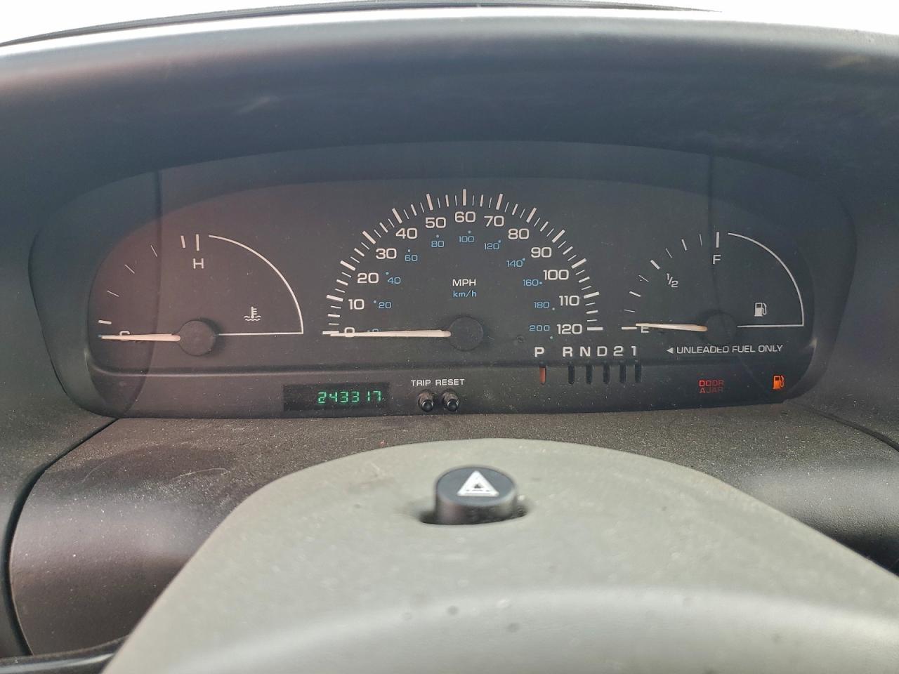 2000 Dodge Caravan VIN: 2B4FP25B3YR655554 Lot: 94225915