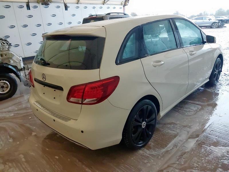 2016 MERCEDES-BENZ B CLASS B200D SPORT 5DR