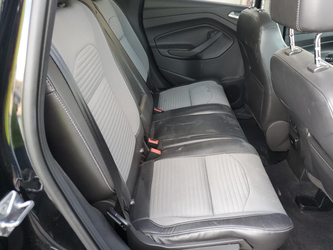 2017 Ford Escape Titanium VIN: 1FMCU9J9XHUC93800 Lot: 91766085