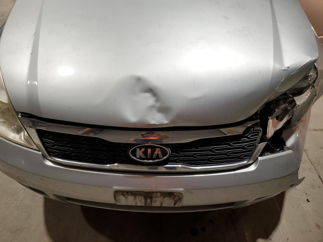 2011 Kia Sedona Lx VIN: KNDMG4C77B6378040 Lot: 92483125