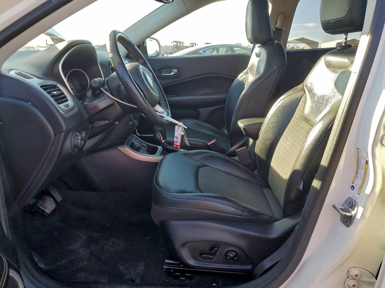 2019 Jeep Compass Latitude VIN: 3C4NJDBB7KT597565 Lot: 93827185