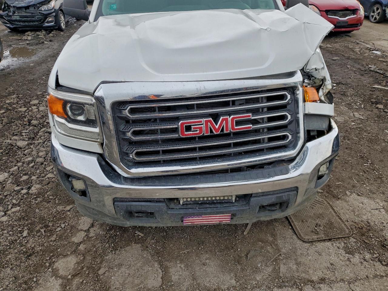 2015 GMC Sierra K2500 Heavy Duty VIN: 1GT12XEG5FF139057 Lot: 93506625