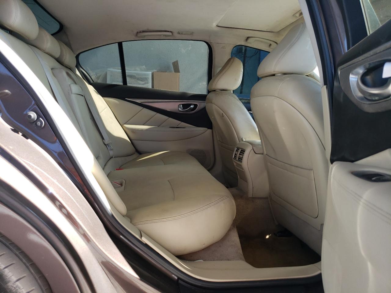 2014 Infiniti Q50 Base VIN: JN1BV7AP5EM670418 Lot: 92661305