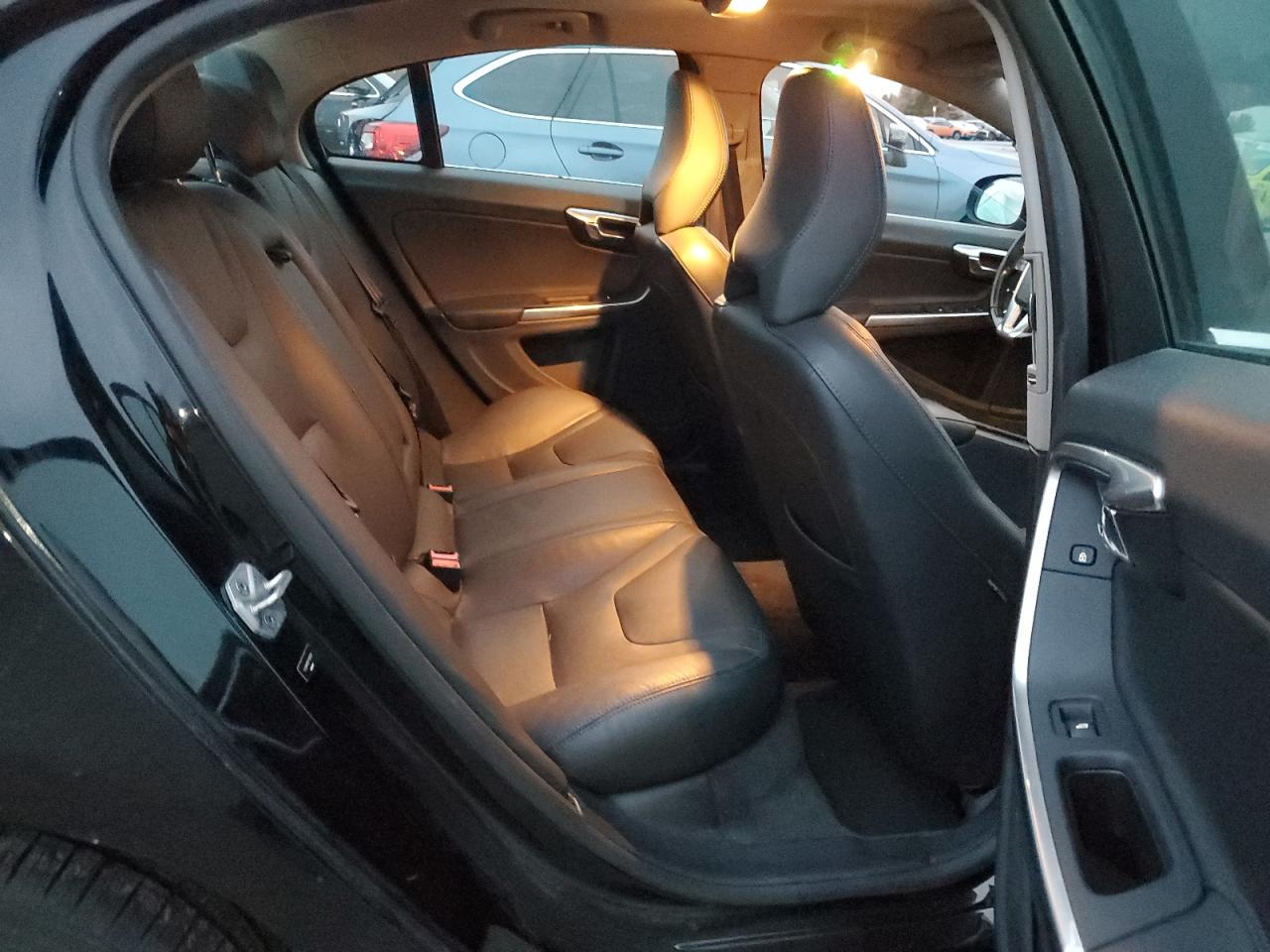 2015 Volvo S60 Premier VIN: YV126MFB1F1305110 Lot: 93272825