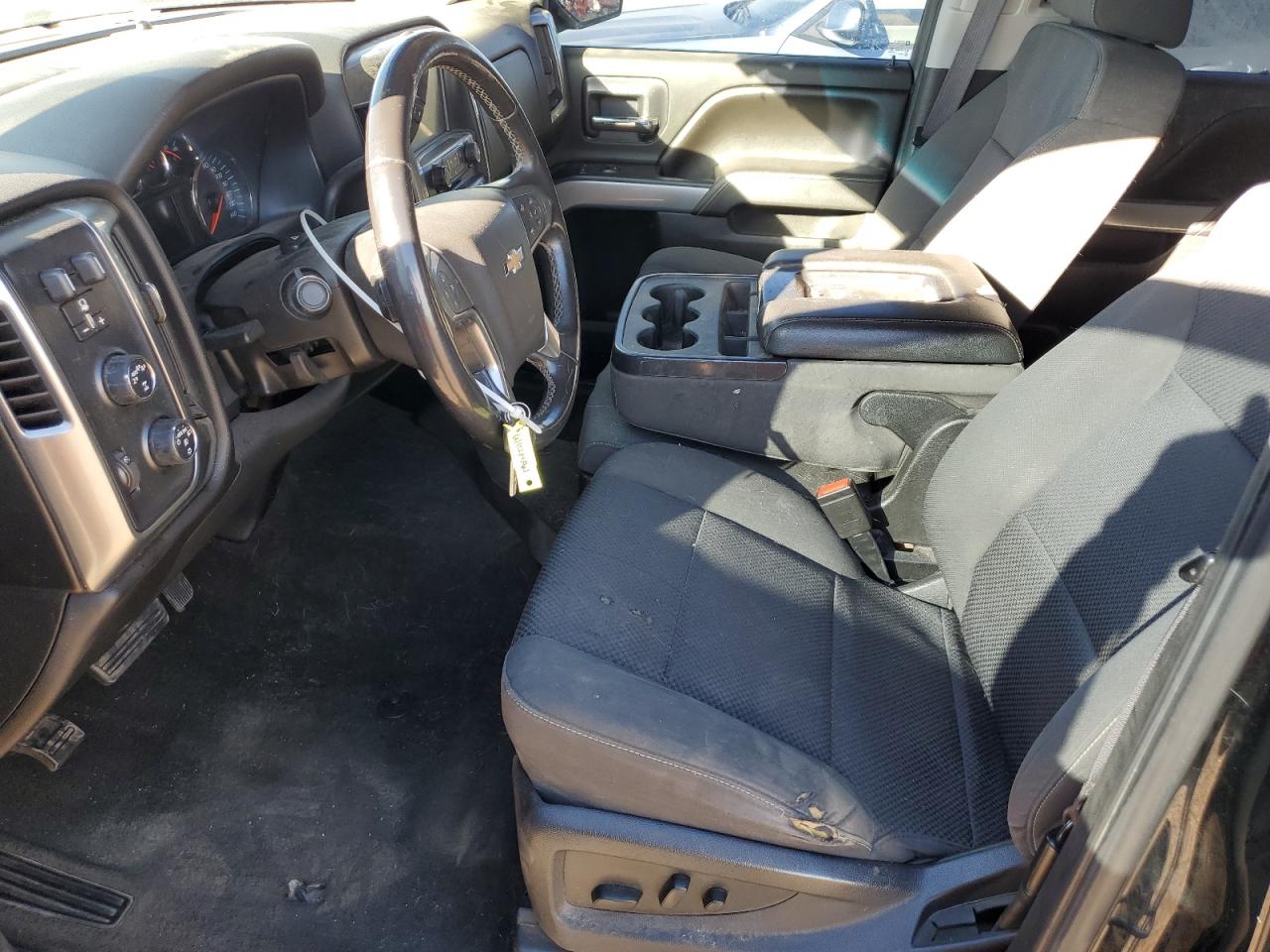 2017 Chevrolet Silverado K1500 Lt VIN: 3GCUKREC1HG353373 Lot: 92485755