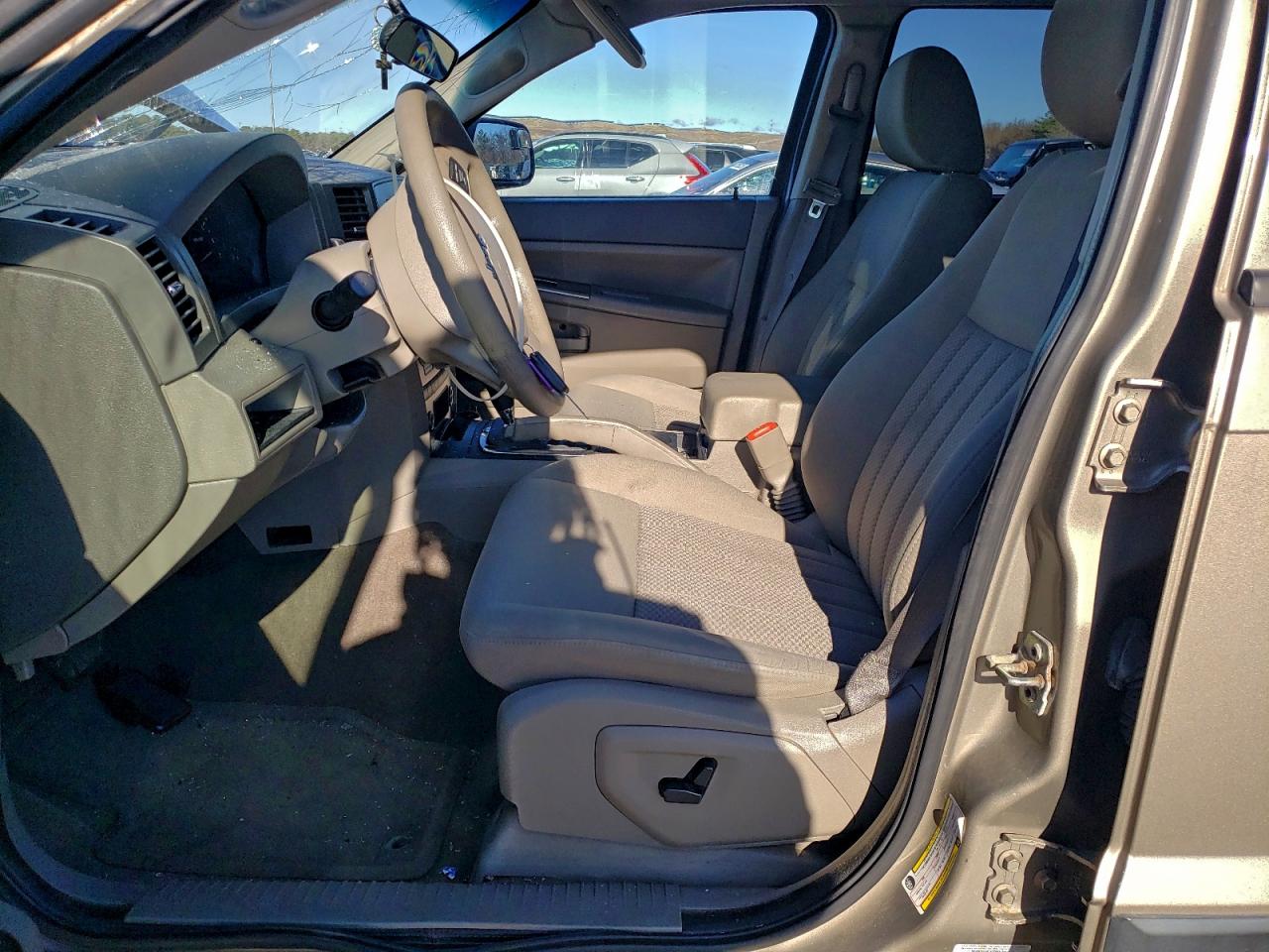 2005 Jeep Grand Cherokee Laredo VIN: 1J4GR48K25C708557 Lot: 93923475