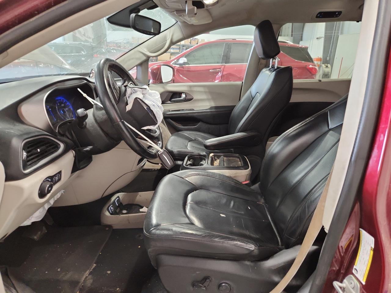 2020 Chrysler Pacifica Touring L VIN: 2C4RC1BG4LR233226 Lot: 92921875