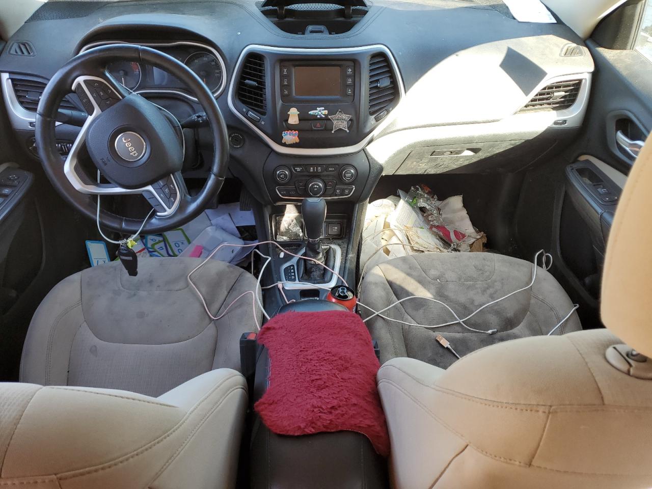 2016 Jeep Cherokee Latitude VIN: 1C4PJLCS8GW346136 Lot: 92821745