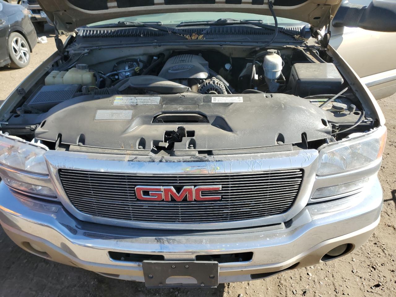 2004 GMC Sierra K2500 Crew Cab VIN: 1GTGK23U94F124449 Lot: 82589675