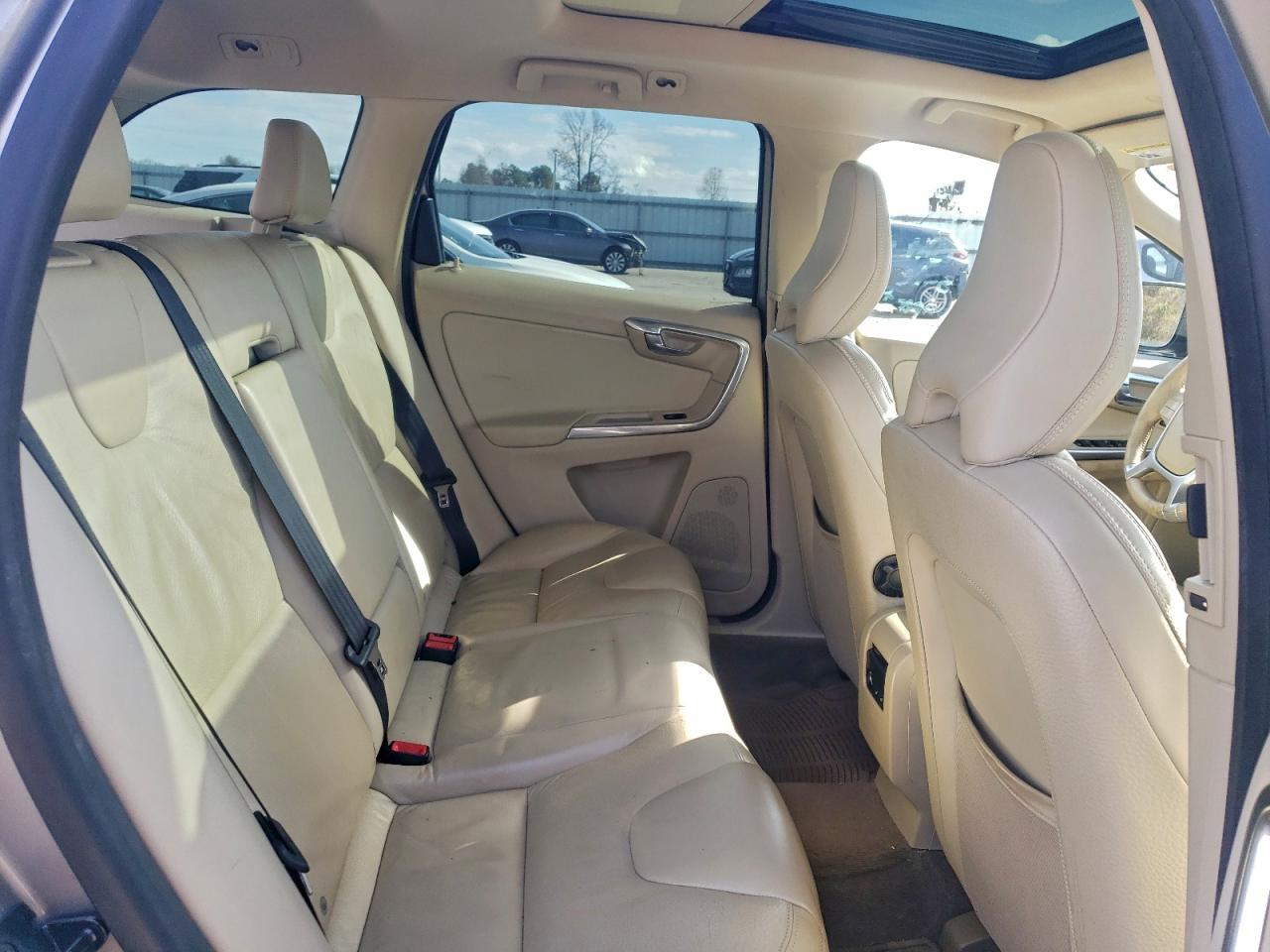 2012 Volvo Xc60 3.2 VIN: YV4952DL8C2295251 Lot: 93757365