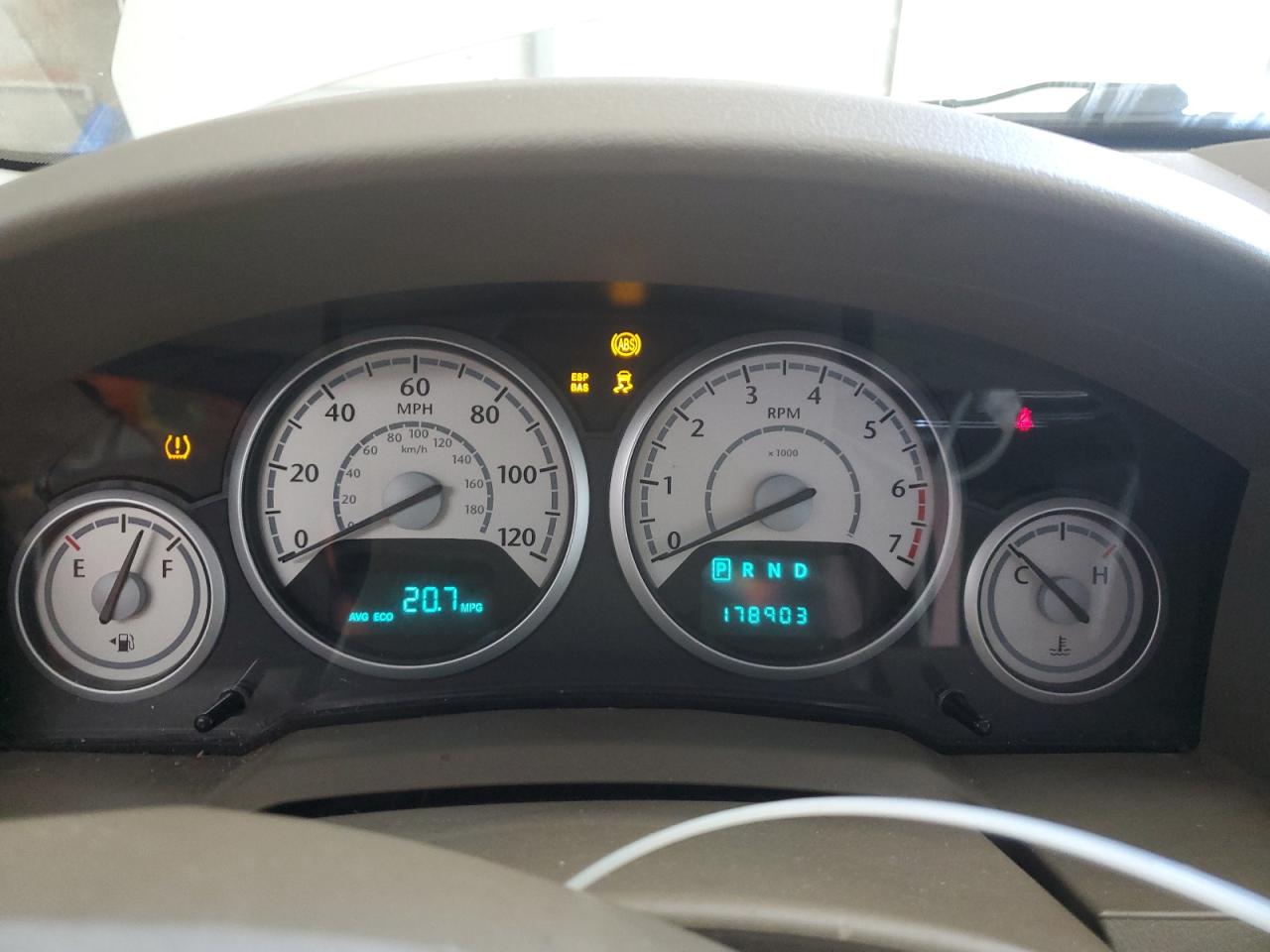 2010 Chrysler Town & Country Touring VIN: 2A4RR5D14AR142933 Lot: 92393195