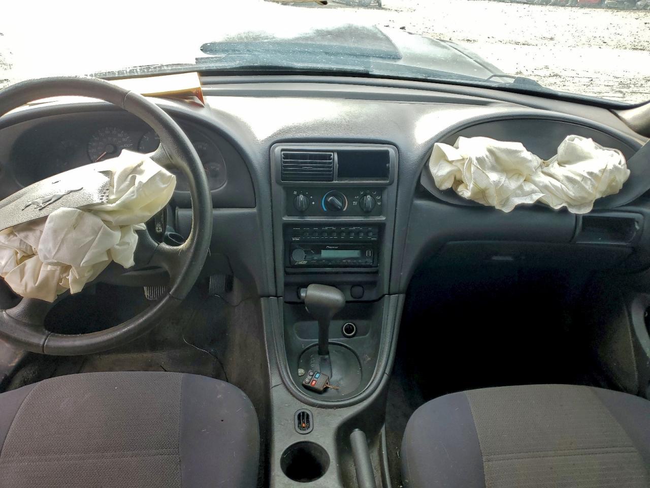 2002 Ford Mustang VIN: 1FAFP40482F238118 Lot: 90747895