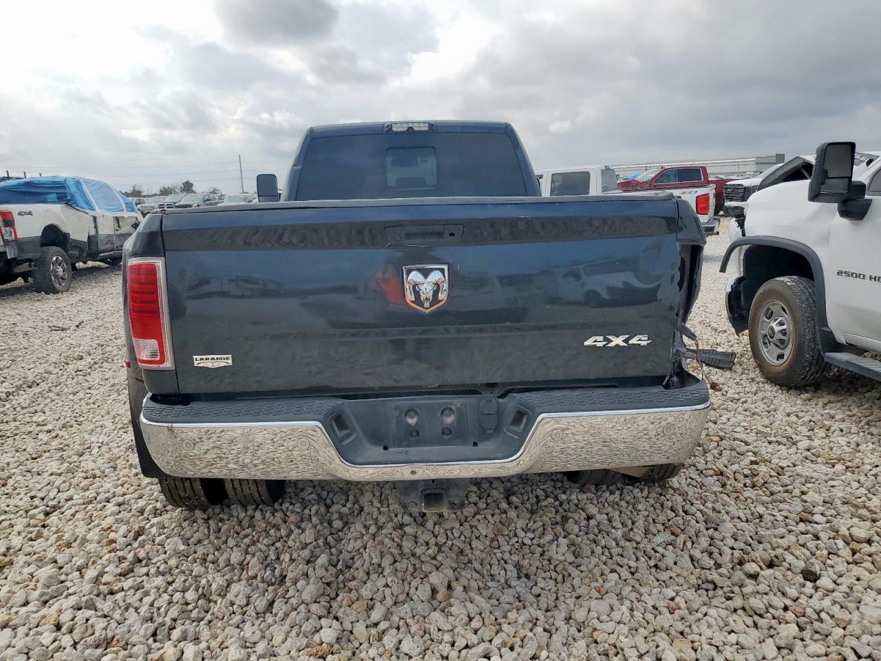 2017 Ram 3500 Laramie VIN: 3C63RRJL2HG729633 Lot: 92225565