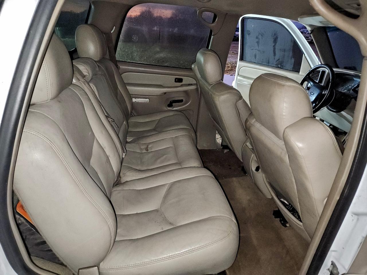 2002 Chevrolet Tahoe C1500 VIN: 1GNEC13Z52R235965 Lot: 93934315