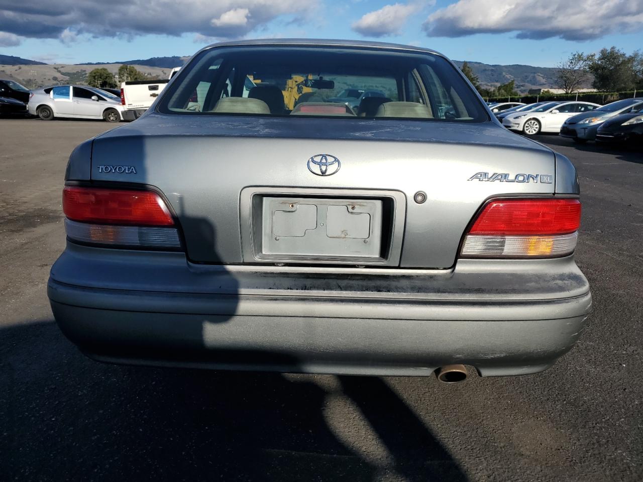 1997 Toyota Avalon Xl VIN: 4T1BF12BXVU196813 Lot: 93661225