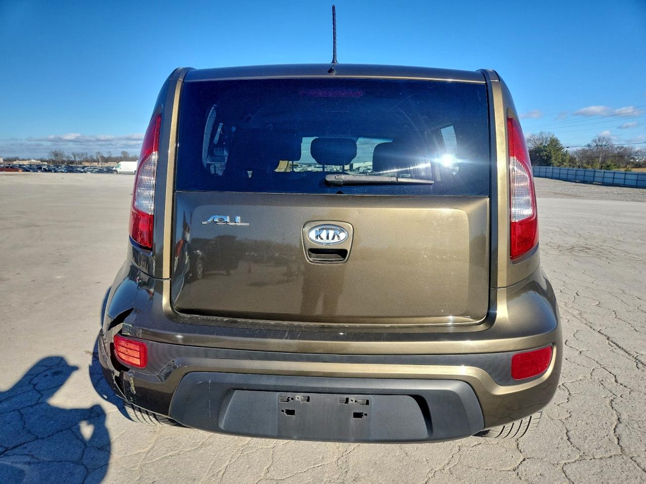 2012 Kia Soul + VIN: KNDJT2A62C7396325 Lot: 94146225