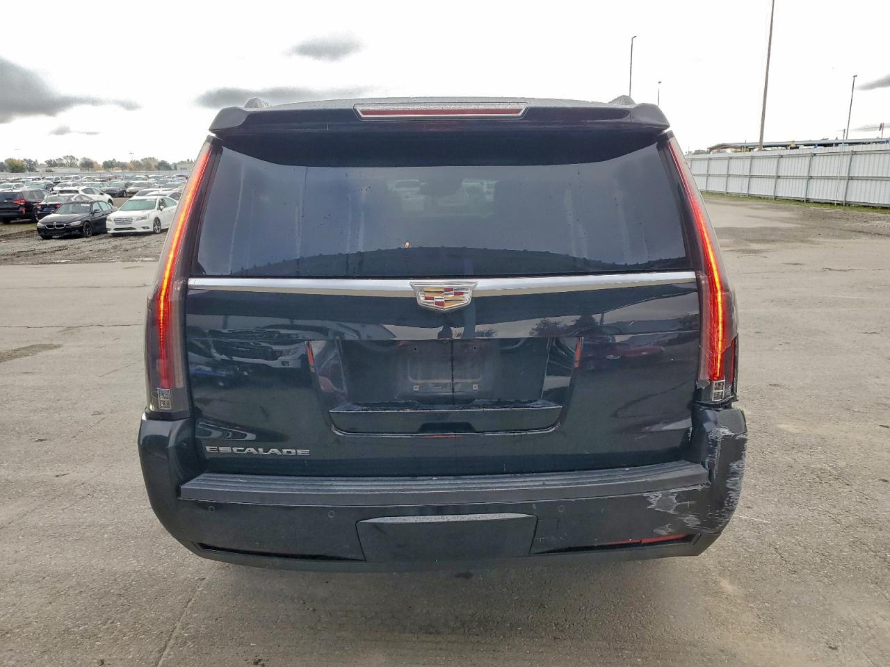 2016 Cadillac Escalade Platinum VIN: 1GYS4DKJ2GR370473 Lot: 93936455