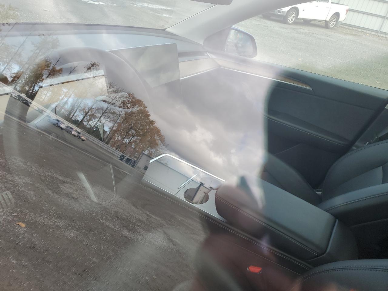 2023 Tesla Model Y VIN: 7SAYGDEF0PF779823 Lot: 91901135