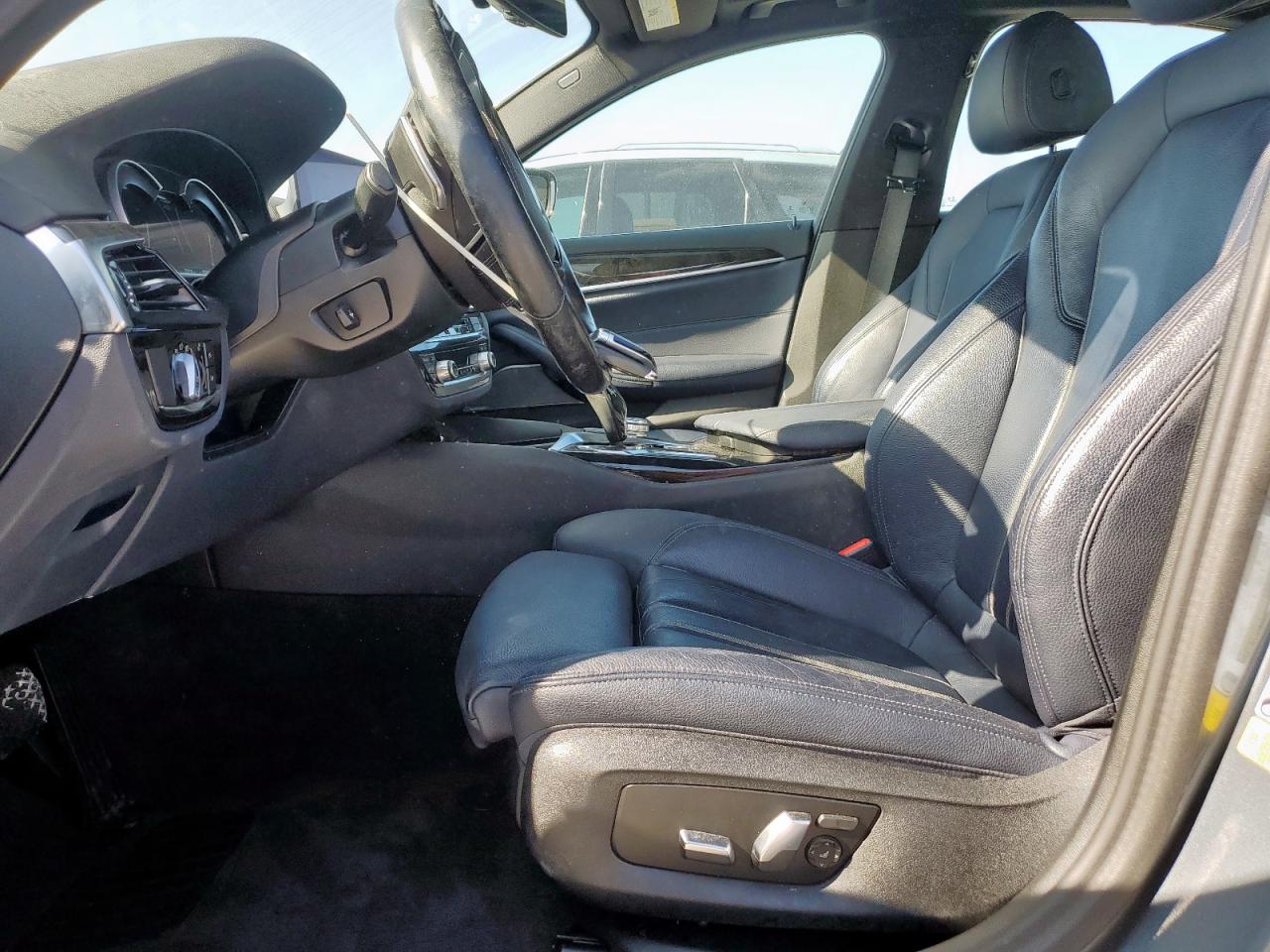 2019 BMW 540 I VIN: WBAJE5C52KWW03121 Lot: 92425795