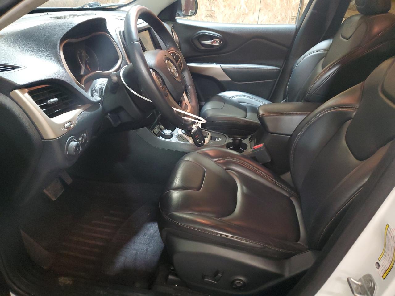 2017 Jeep Cherokee Limited VIN: 1C4PJMDB4HW663904 Lot: 92378575