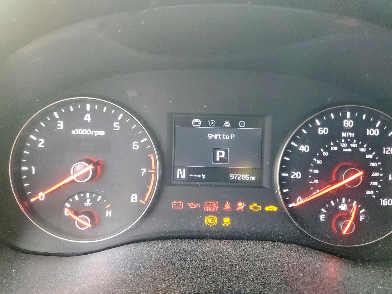 2017 Kia Cadenza Premium VIN: KNALC4J10H5092015 Lot: 92004095