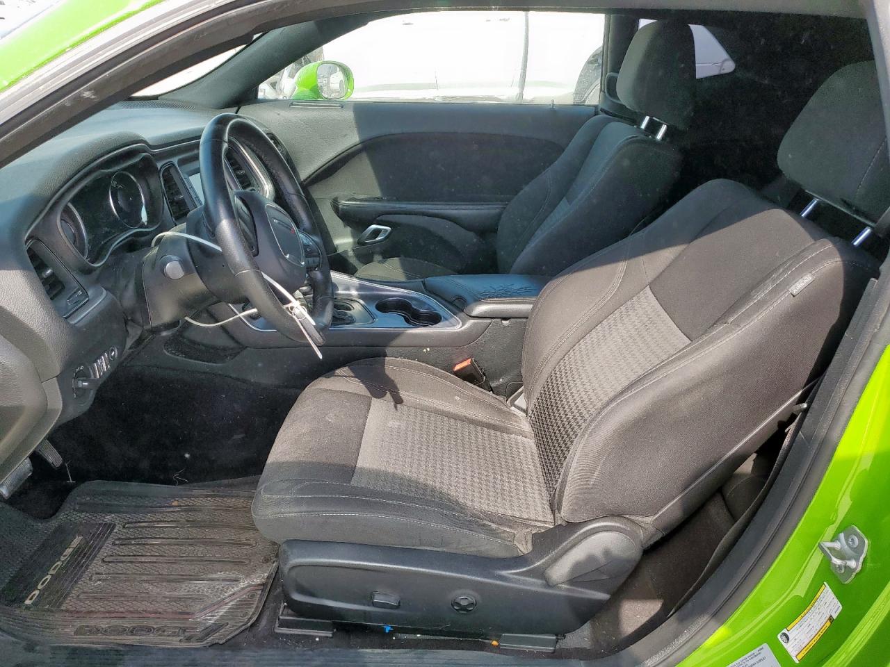 2017 Dodge Challenger Sxt VIN: 2C3CDZAG6HH555046 Lot: 92856285