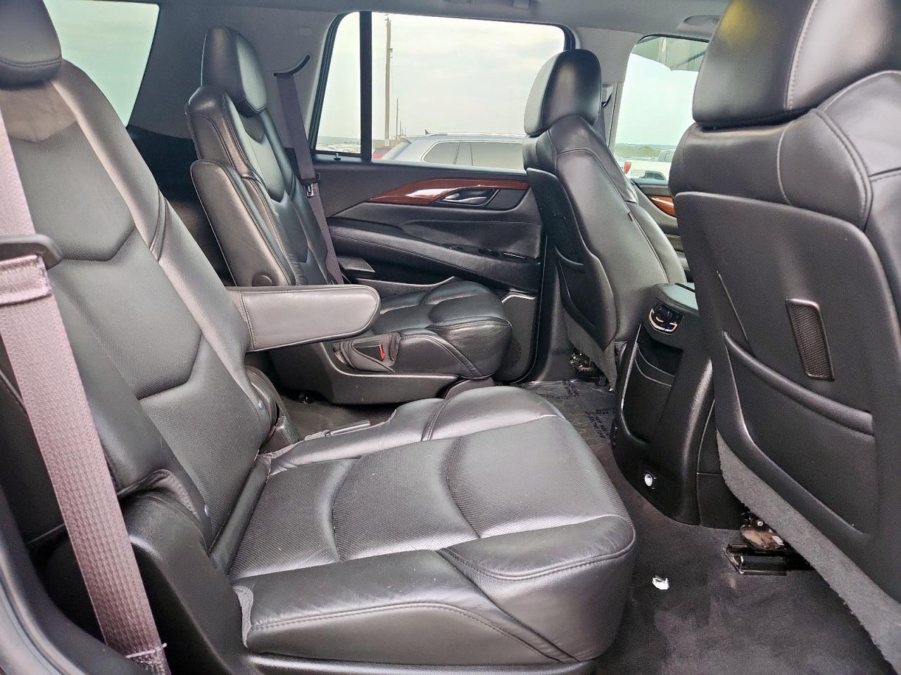 2017 Cadillac Escalade Luxury VIN: 1GYS3BKJ0HR310264 Lot: 93766585