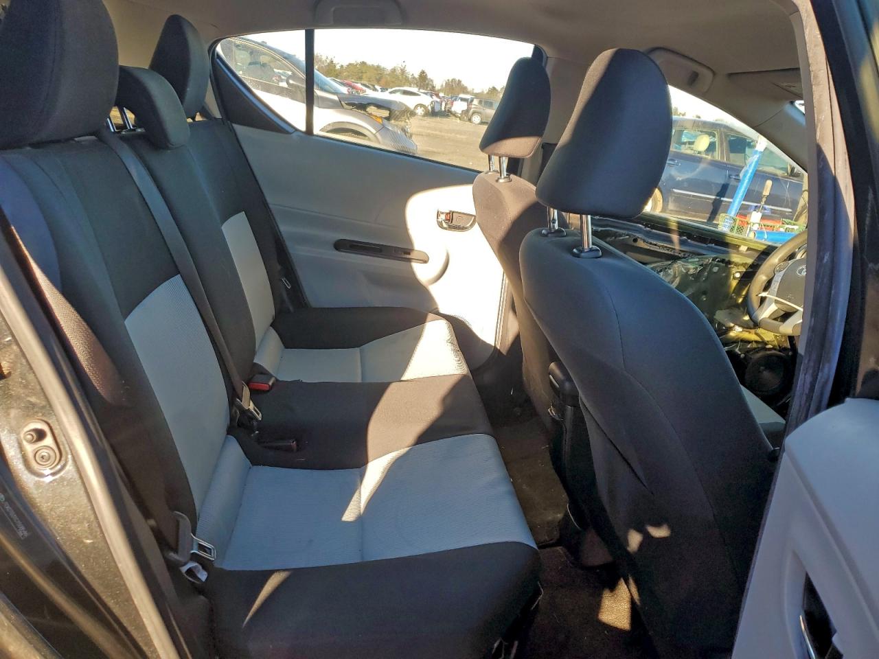 2012 Toyota Prius C VIN: JTDKDTB31C1508546 Lot: 93698055